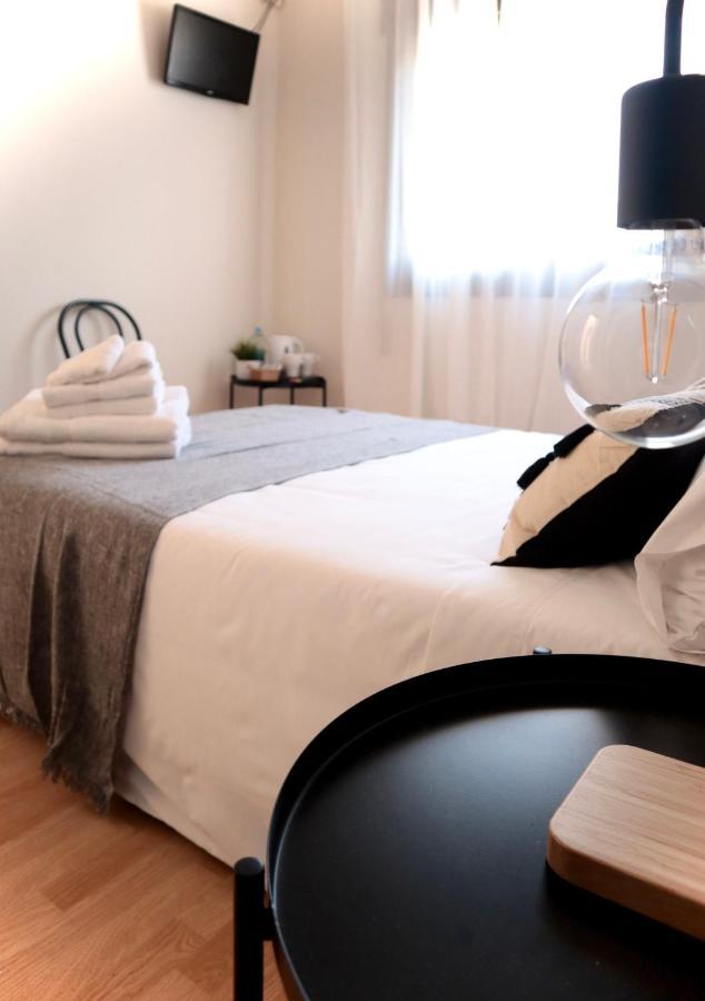Barcelona Pr Guesthouse El Prat de Llobregat Exterior photo