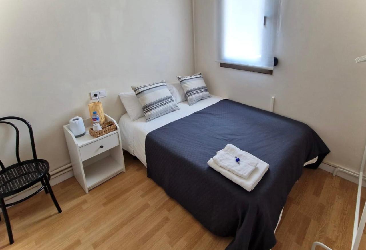 Barcelona Pr Guesthouse El Prat de Llobregat Room photo